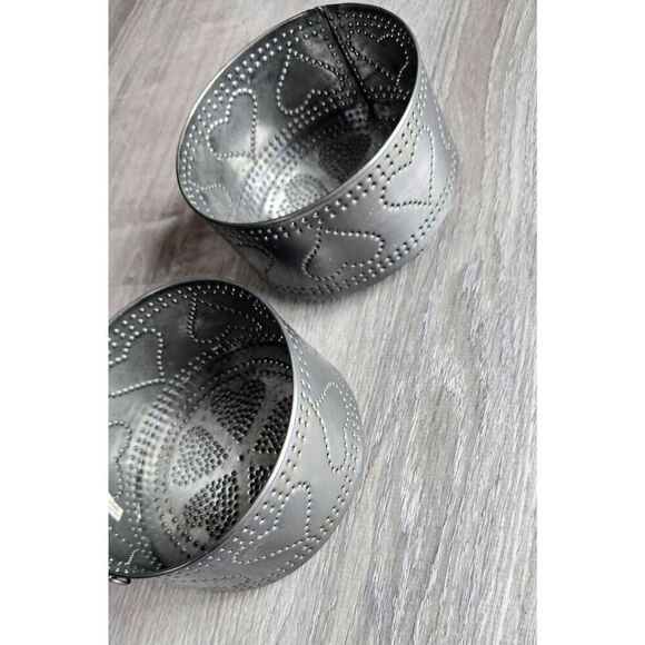 2 ~ Ivine's Tinwear Pierced Tin Heart Footed  Primitive Style PA Dutch 6"x3.5" - Picture 2 of 12